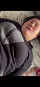 熟女阿姨主动要射逼里 饭堂做饭的熟女